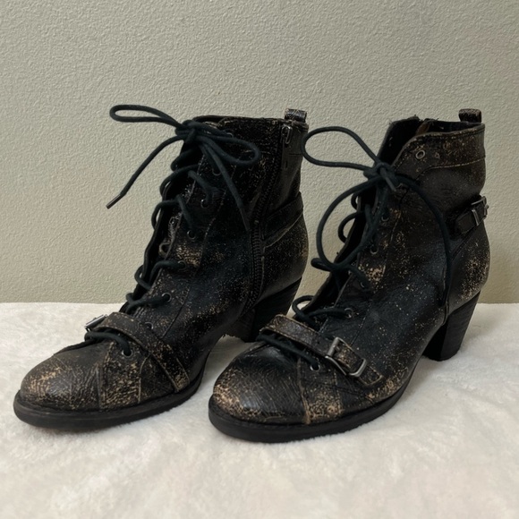 OTBT Floyd Black Distressed Leather Boots sz 7.5 - Picture 1 of 10
